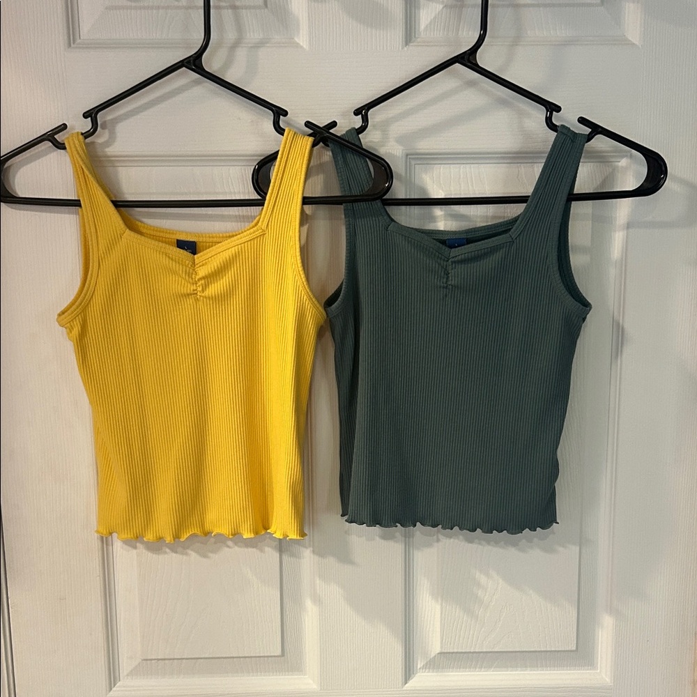 2 Old Navy Girl’s Ribbed Tank Tops in Yellow and Green